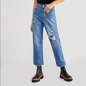 NWT Levi’s Ribcage Straight Ankle Jeans